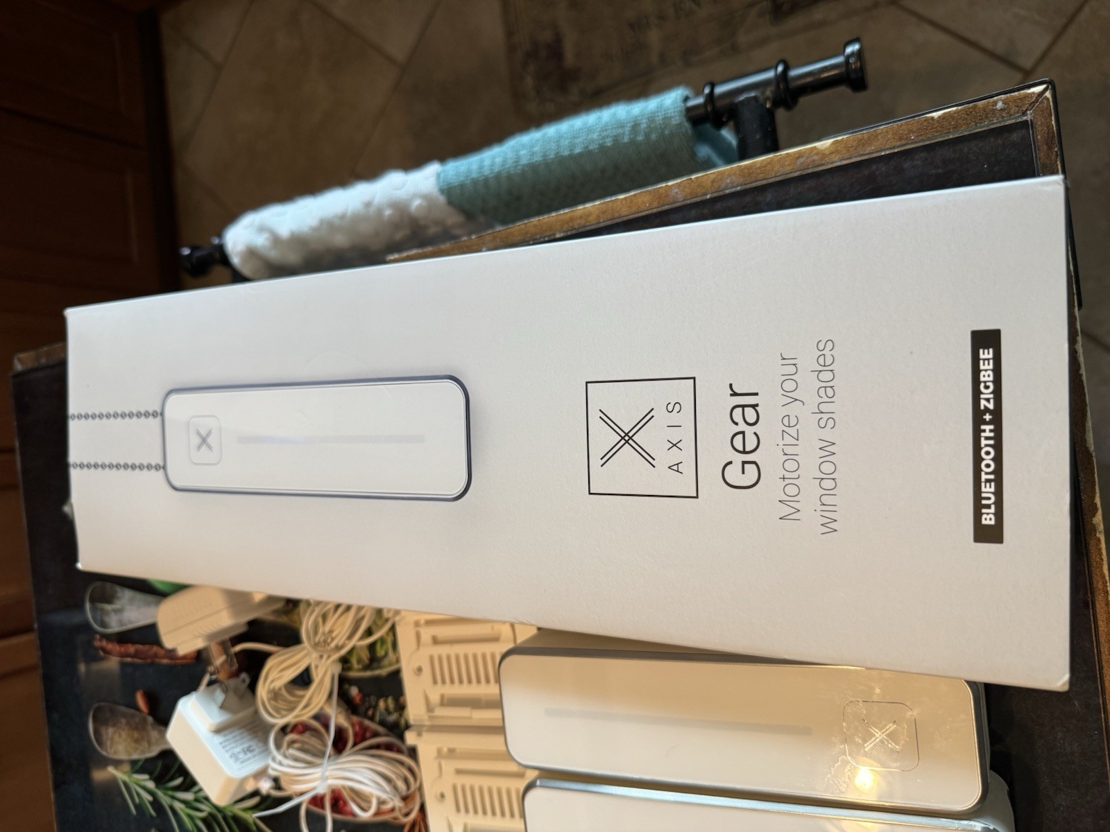 AXIS Gear Motorized Smart Blind Motor, Cordless, Bluetooth + Zigbee, White
