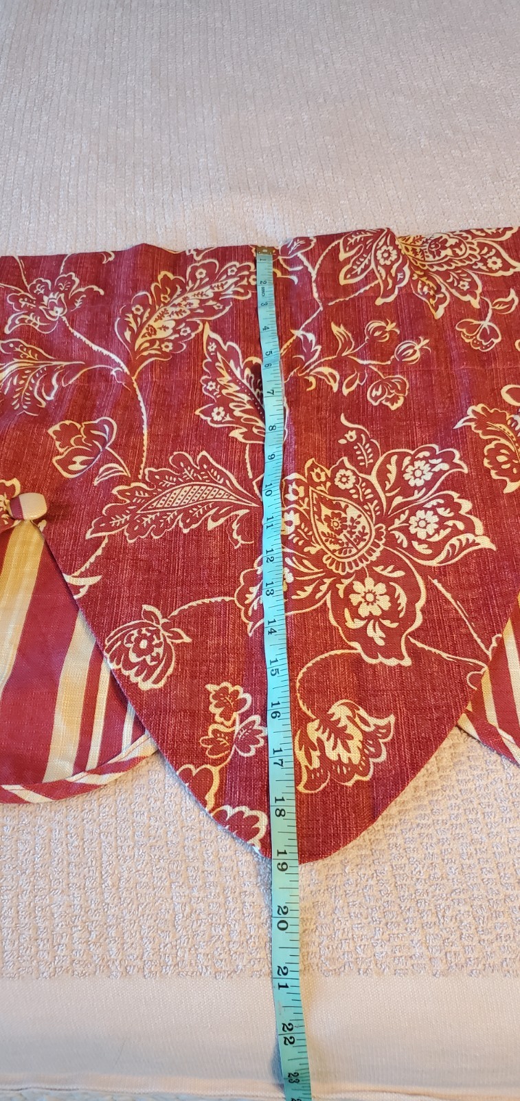 Williamsburg Everard Jacobean Scalloped Valance Red Floral Striped Set Of 3
