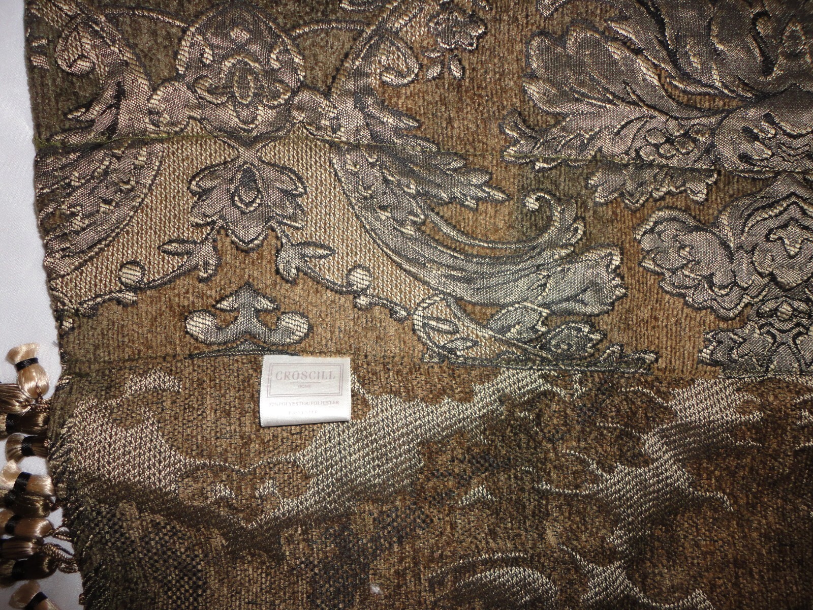 CROSCILL REGENT GREEN BLACK JACQUARD CHENILLE MEDALLION FRINGE (1) VALANCE 40X29