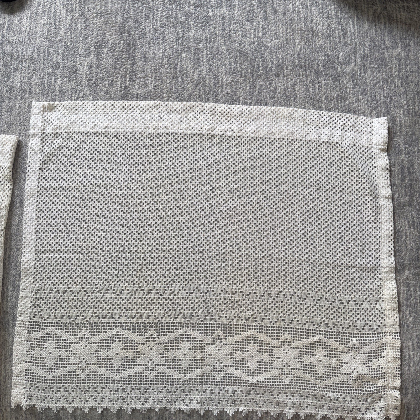 VTG Crochet Curtain Panels Set of 2 Cream Lace Scalloped 30Wx24L Cottage