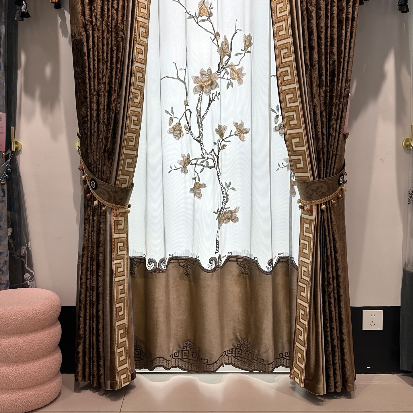 luxury European Embroidery valance shade coffee Velvet curtain tulle M1802