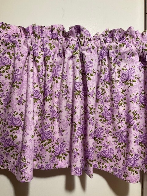 Handmade Lavender Shabby Rose Valance, 52 X 15 INCHES