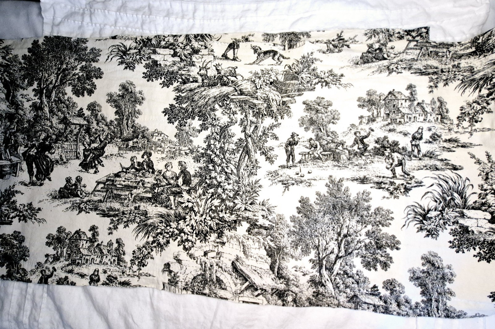 Toile De Jouy Valance Black & White French Country Life 13″ x 60″