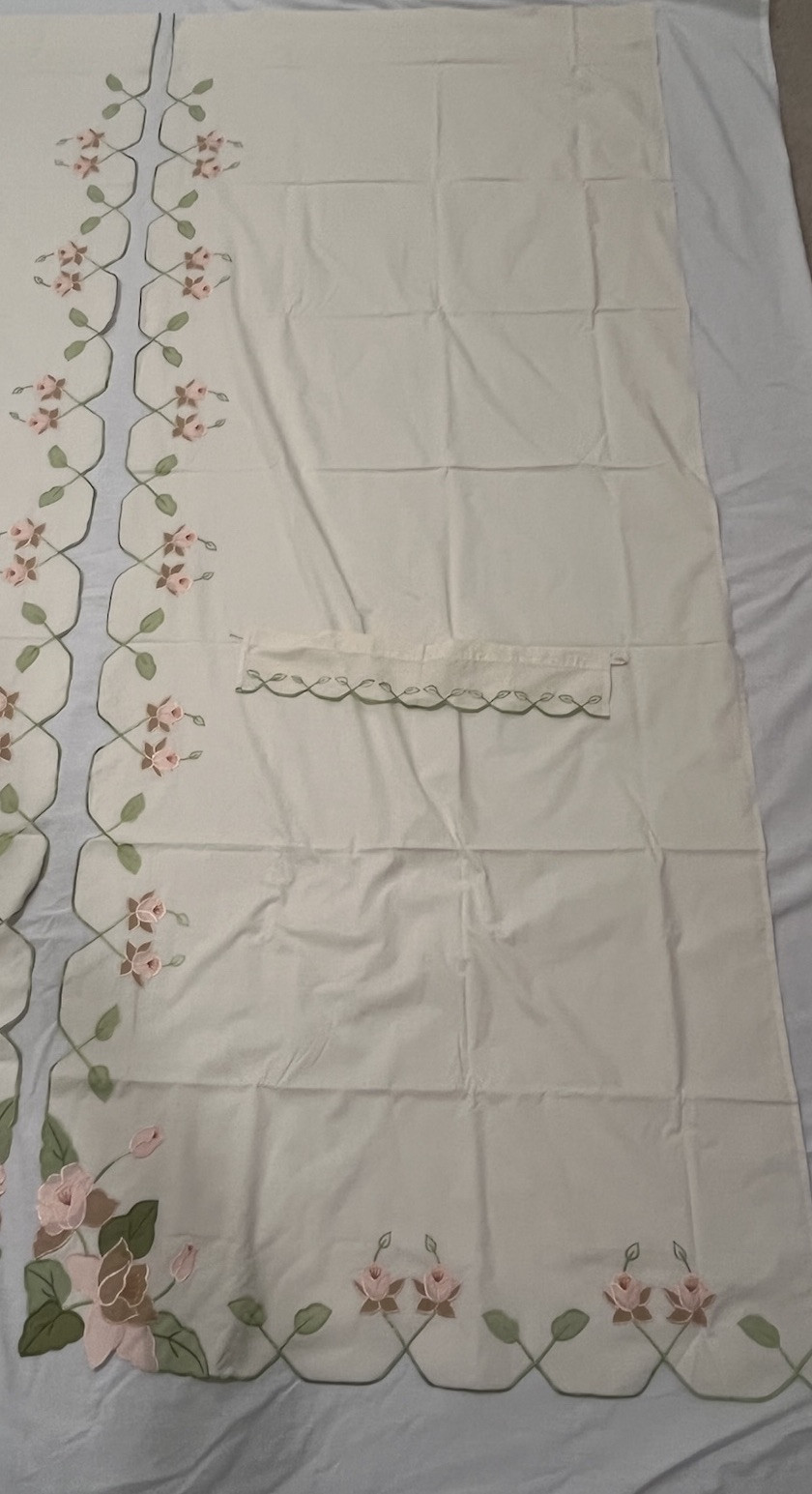 VTG Embroidered Scalloped Curtains Flowers Leaves with Tie Backs 70”x84” Spring