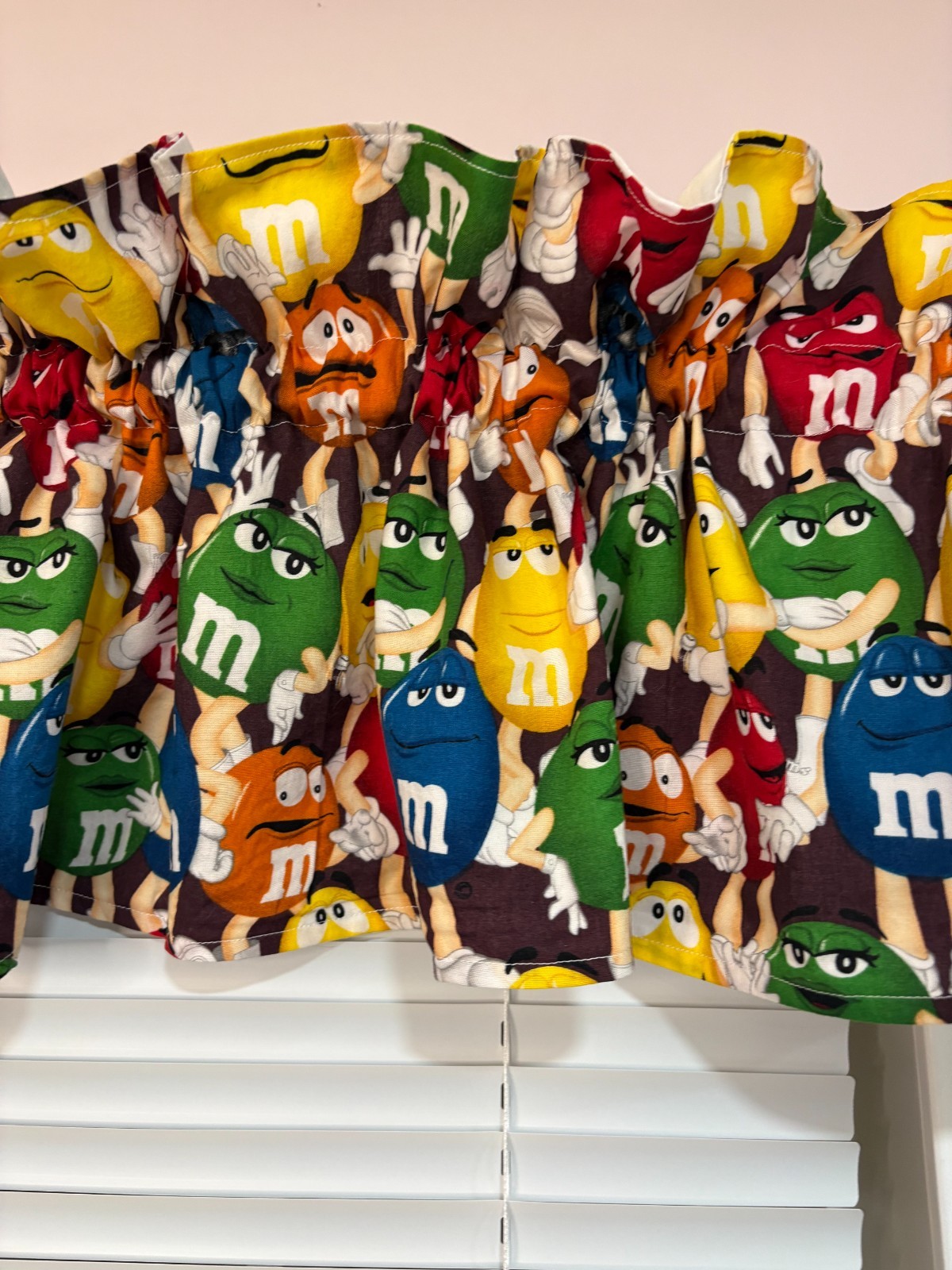 M & M print Cotton Valance
