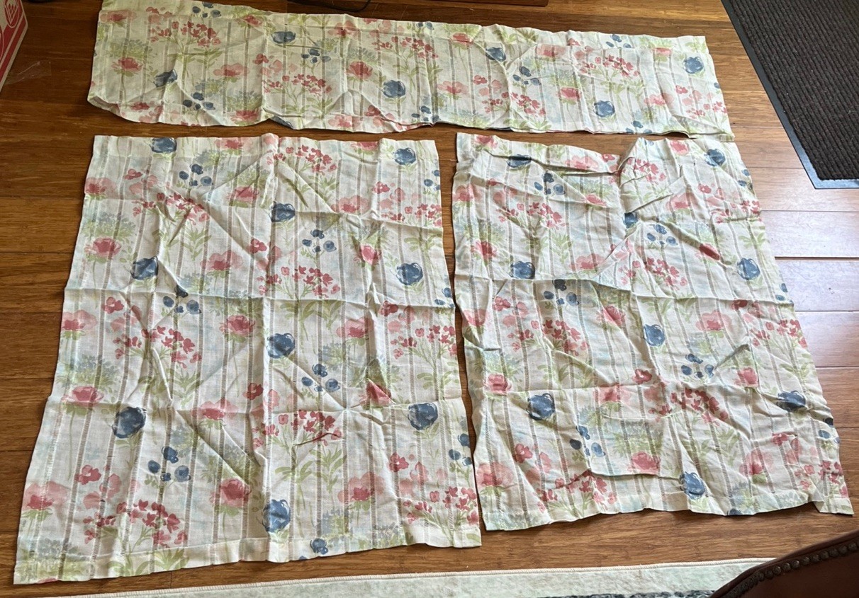 Tranquil Floral Valance & Tier Set, Coral Blue Green, Better Homes & Garden Used