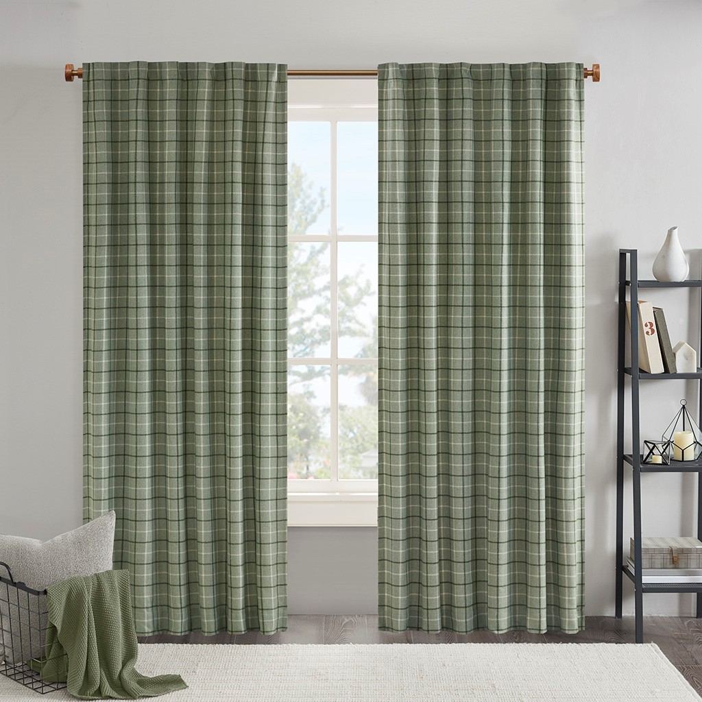 Plaid Rod Pocket and Back Tab Curtain Panel with Fleece Lining Green 50×84″
