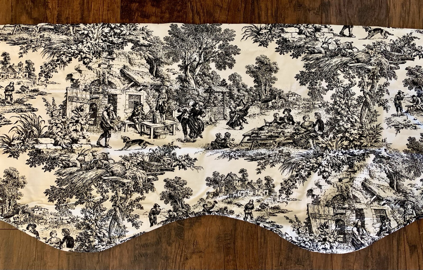 2 Black Toile Scalloped Valances 17.5×70 Each Vermont Country Store NWOT
