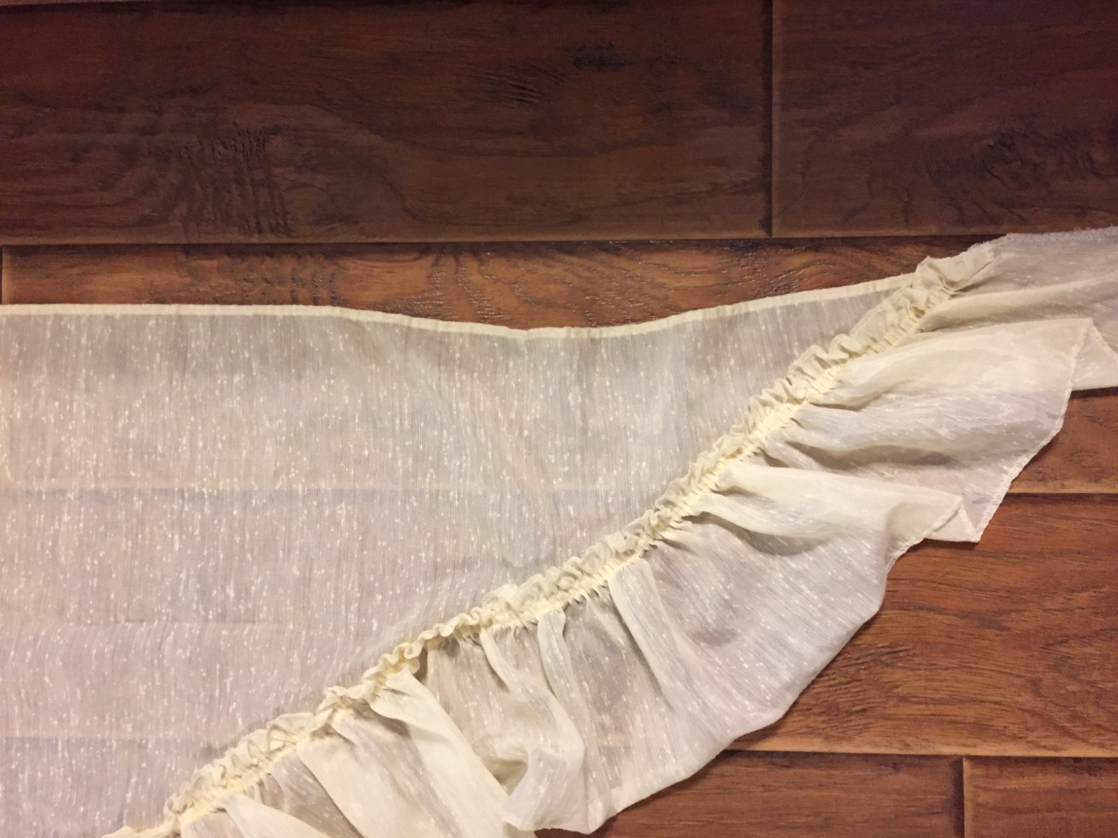 2 Sets Off White Kitchen Curtains,Ruffled Edges,38″ Length, 68″ Across Top,READ
