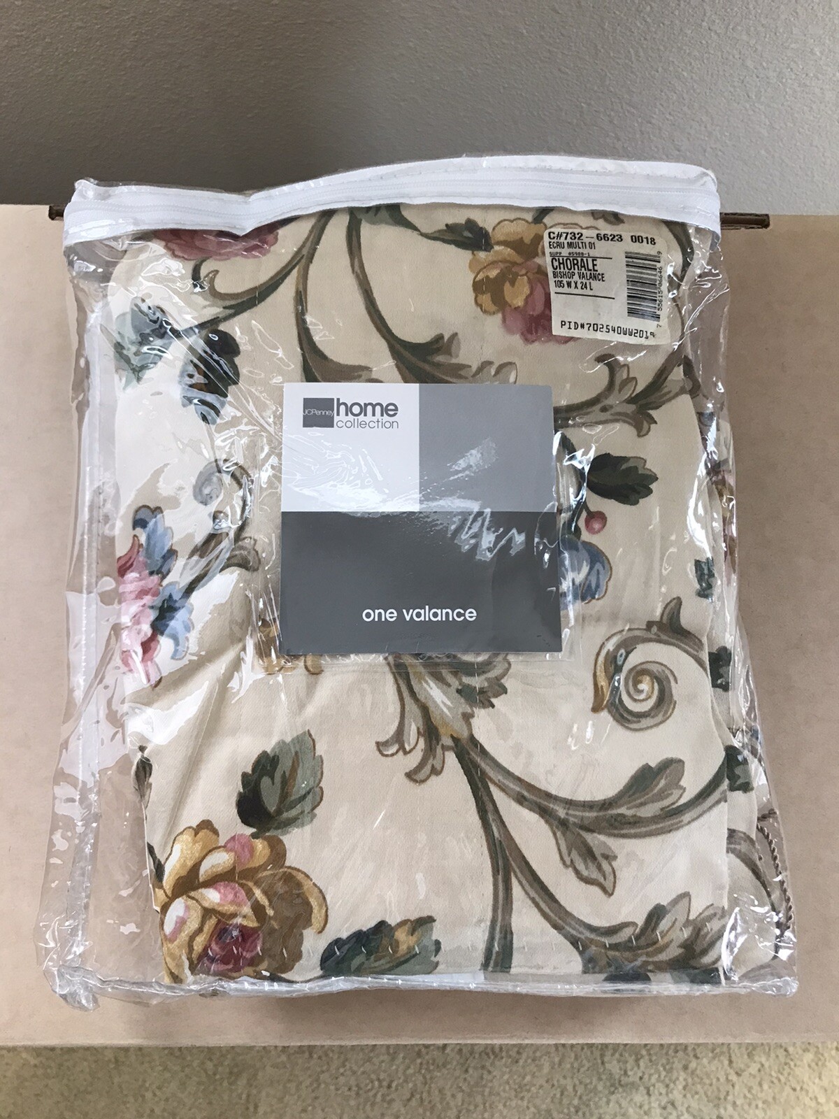 JC Penney Home Collection Chorale Bishop Valance 1 Floral Print 105 W X 24 L NEW