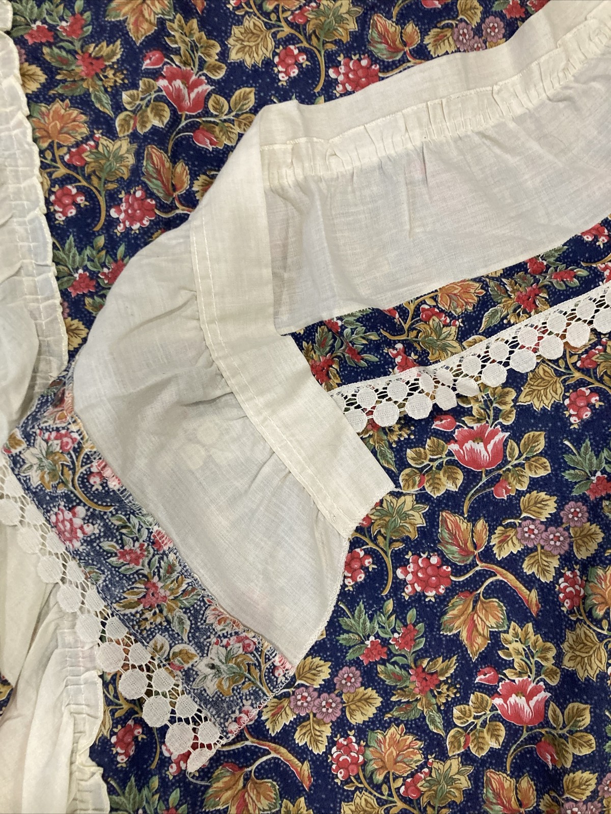 2 Pairs Attached Valances Rifled Laced Cotton Blend Floral Curtains 45”W/78”L
