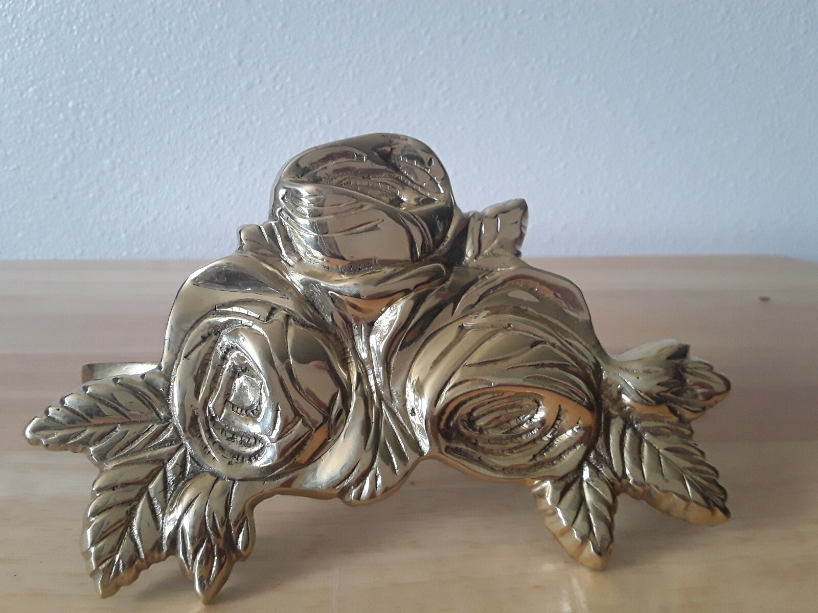 2 Vintage Rose Decor Curtain Tiebacks Size 4 1/4 x 3 1/2 x 6 1/4 Lacqured Brass