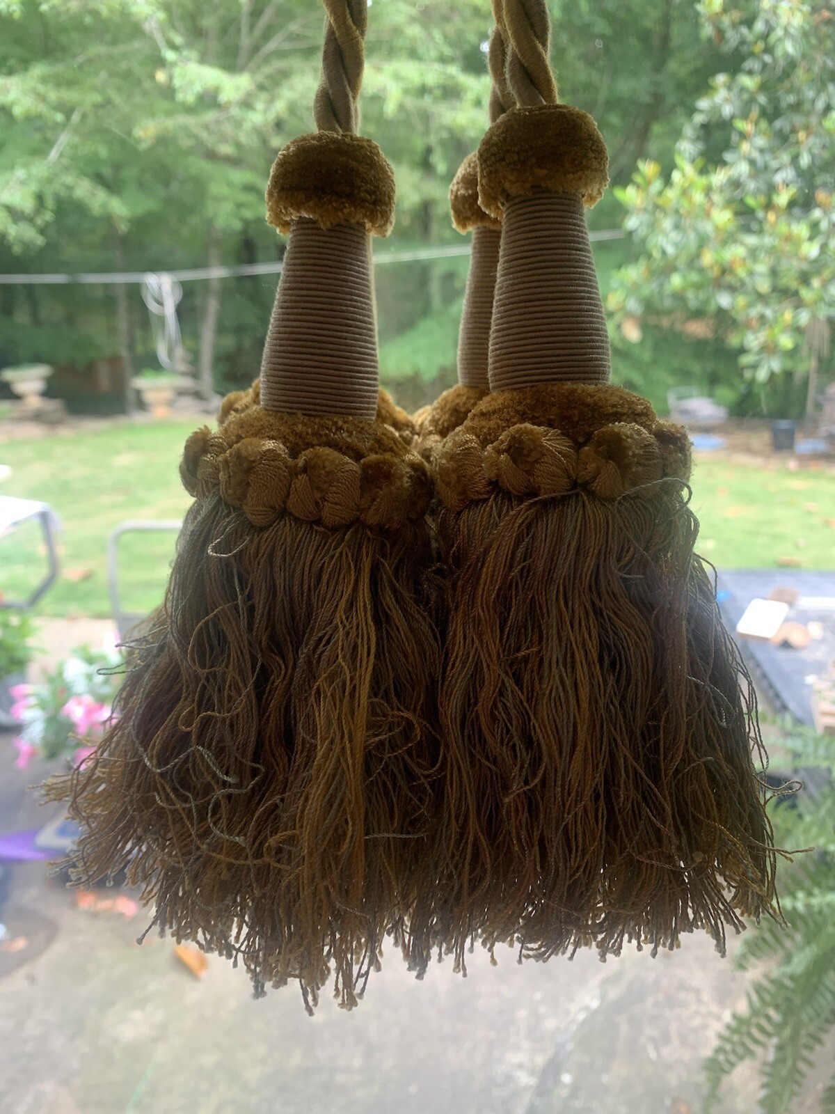 Set/2 Curtain Tie Backs Gold Blue Tan Tassels 27.5”L Wdetail Loop cord 7.5”L W/o