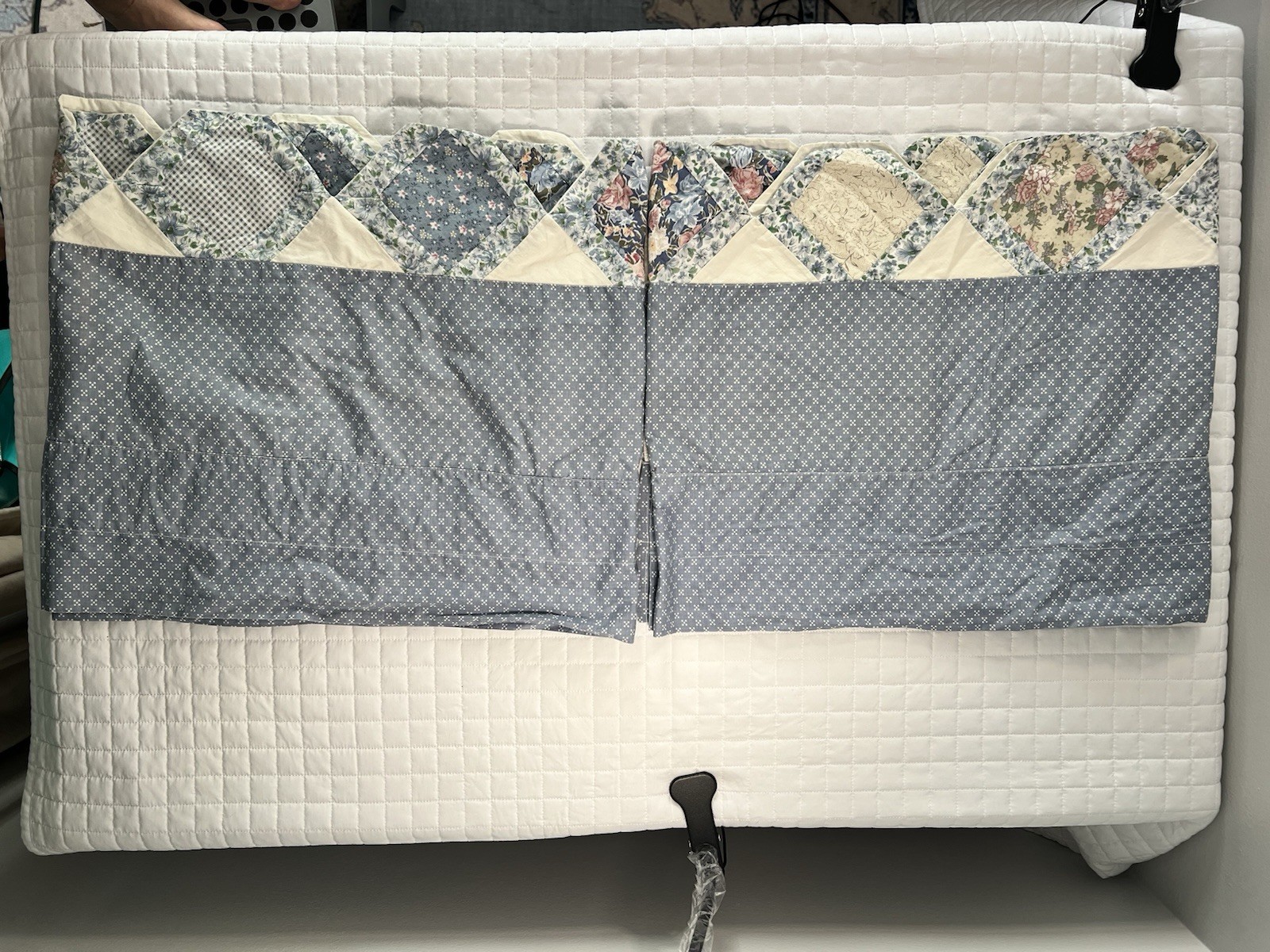 Vtg 90s JCPenney Patchwork Quilt Window Valance Blue Floral Cottagecore 81″x 18″