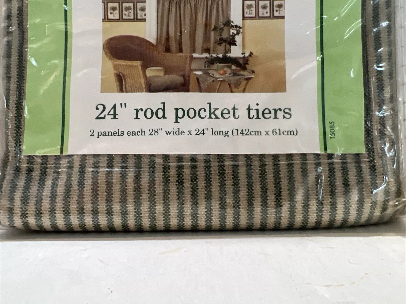 2 Waverly Fernwood Geen & Beige Striped Cotton Unlined Curtain Panels 28”x24”