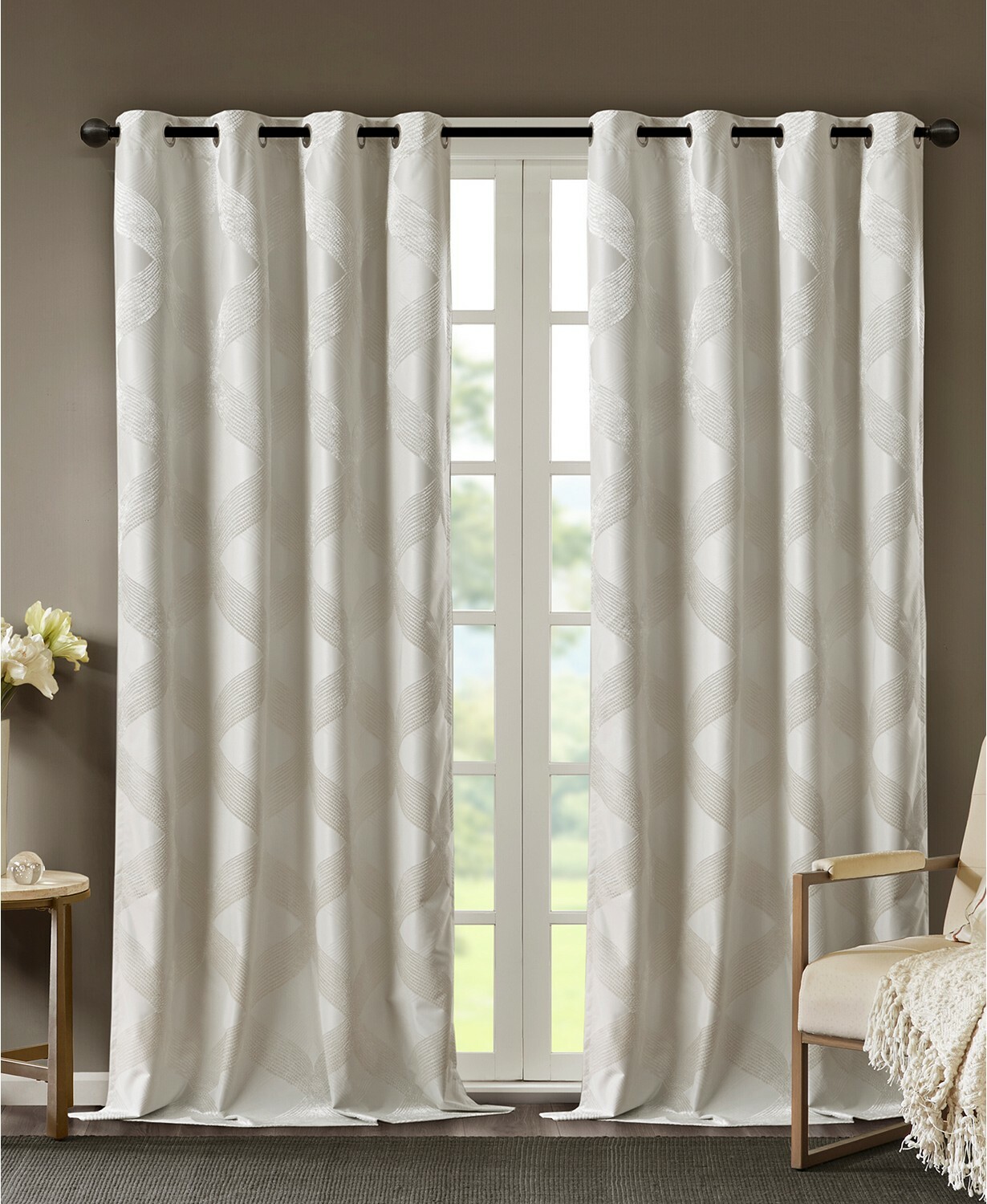 SunSmart Bentley 50″ x 108″ Ogee Jacquard Total Blackout Window Panel – Ivory