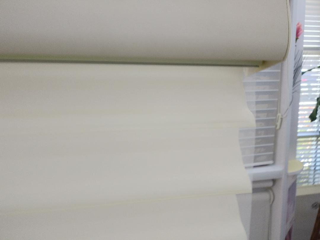 Hunter Douglas Silhouette 3″ Bonsoir Moonlight Shades