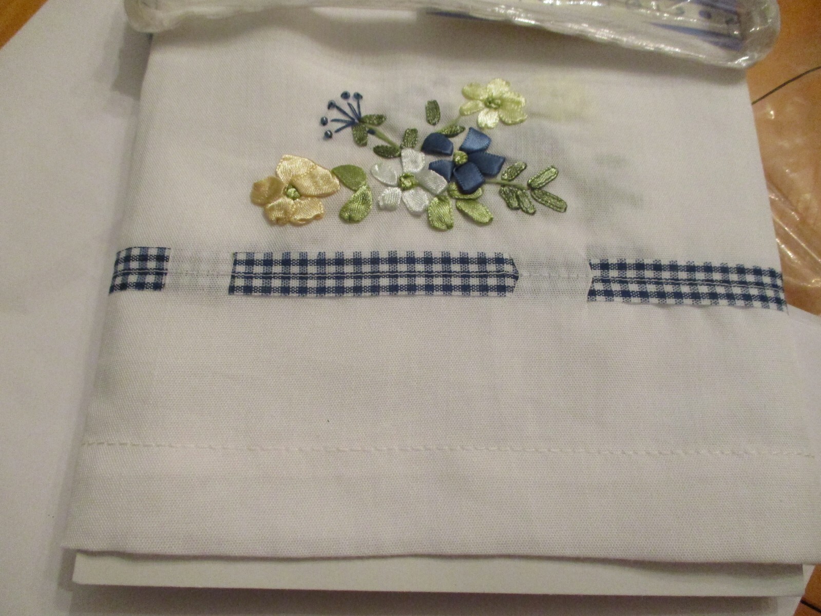 Designables 113 Victoria NIP Kitchen Valance Blue Gingham Embroidered Flowers