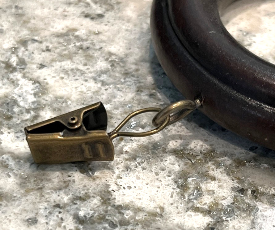 Set of 21 – Cambria Premier Solid Wood Curtain Clip Rings 2 1/4″ inner 4″ outer