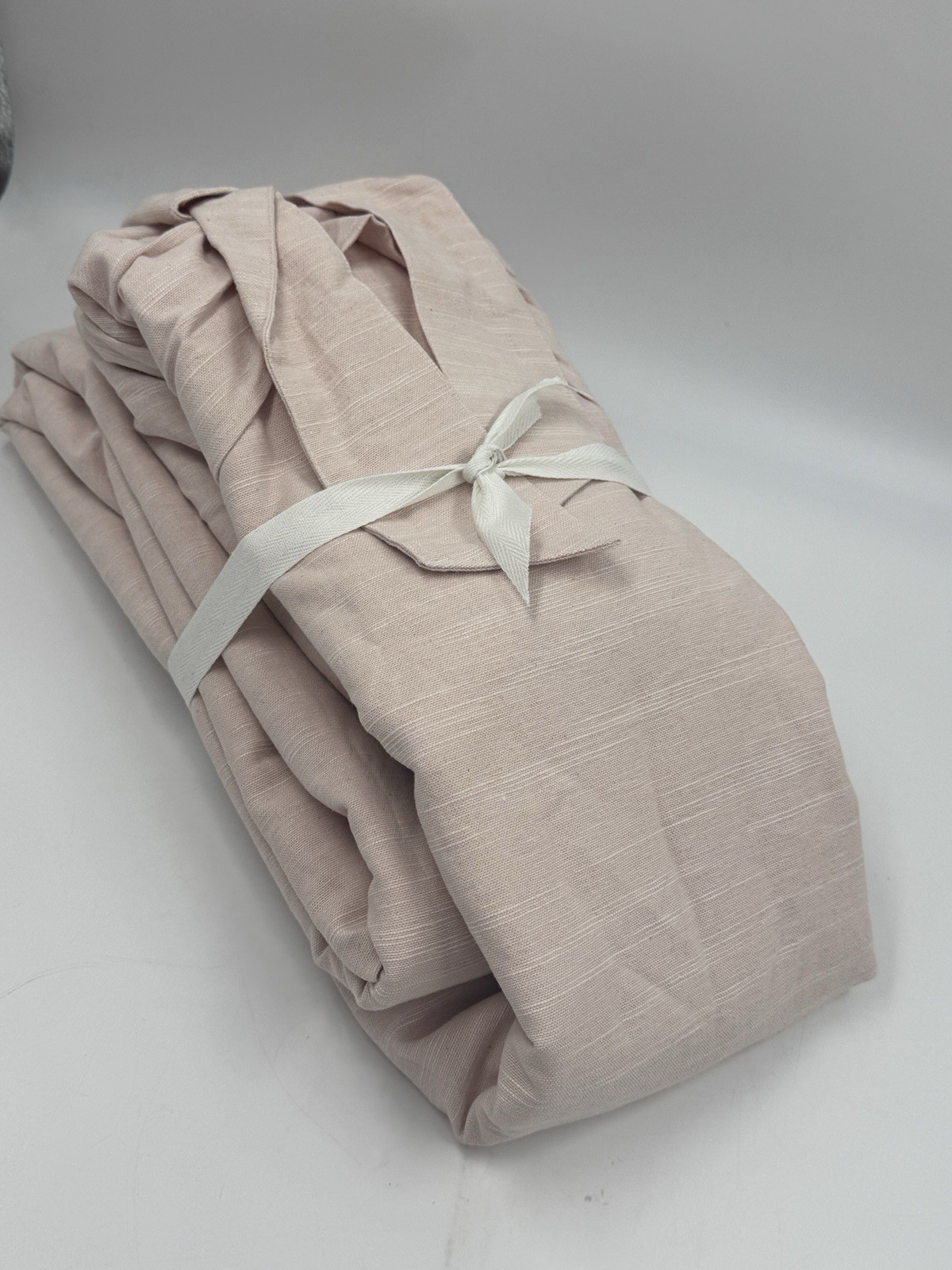 NWOT Pottery Barn Kids Evelyn Bow Valance Blackout Curtain Blush Pink 44×96