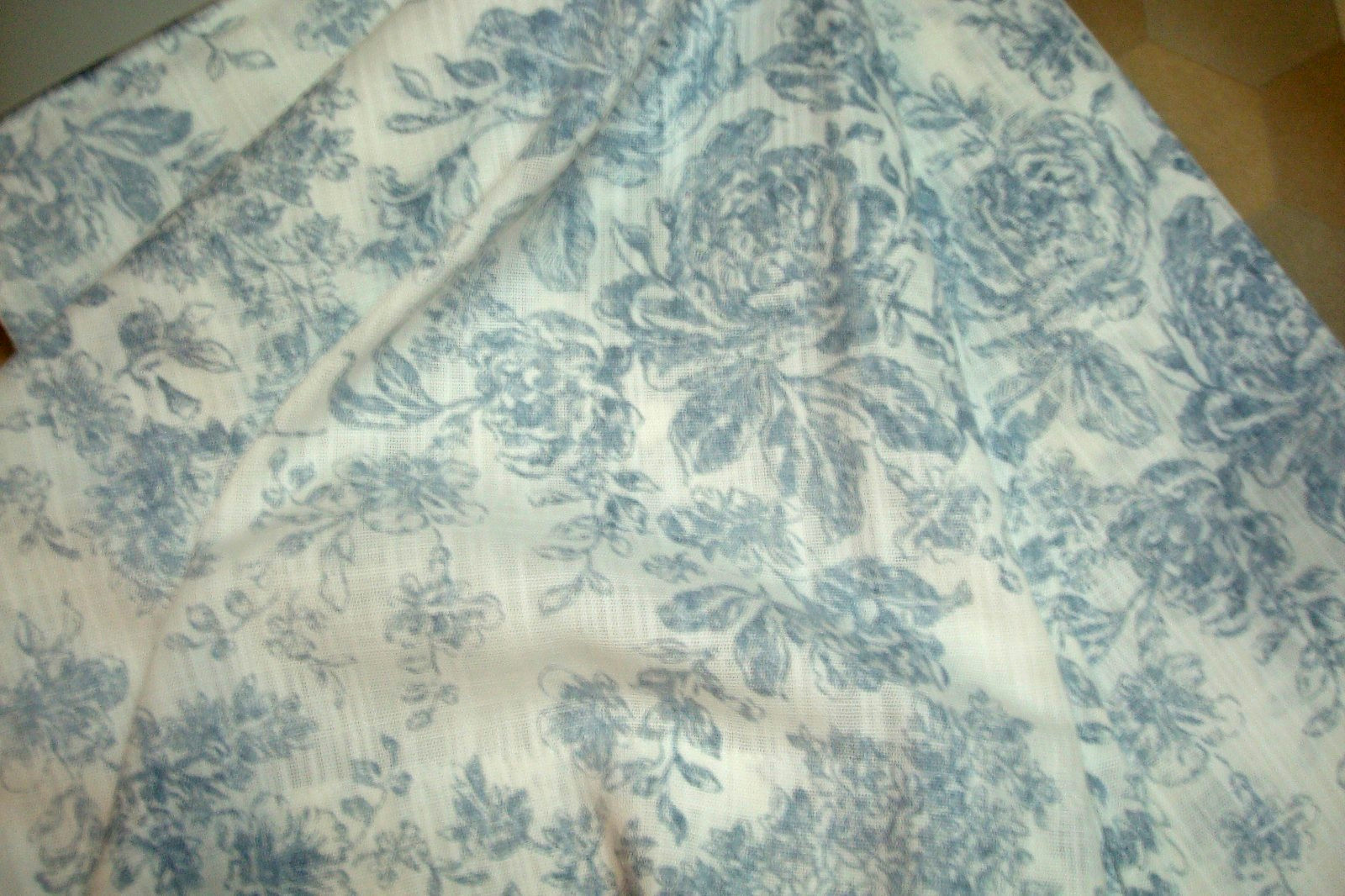NWT Indigo Pure Collection 2 pc Window Curtain Panels Roses Toile Blue 84″ lg