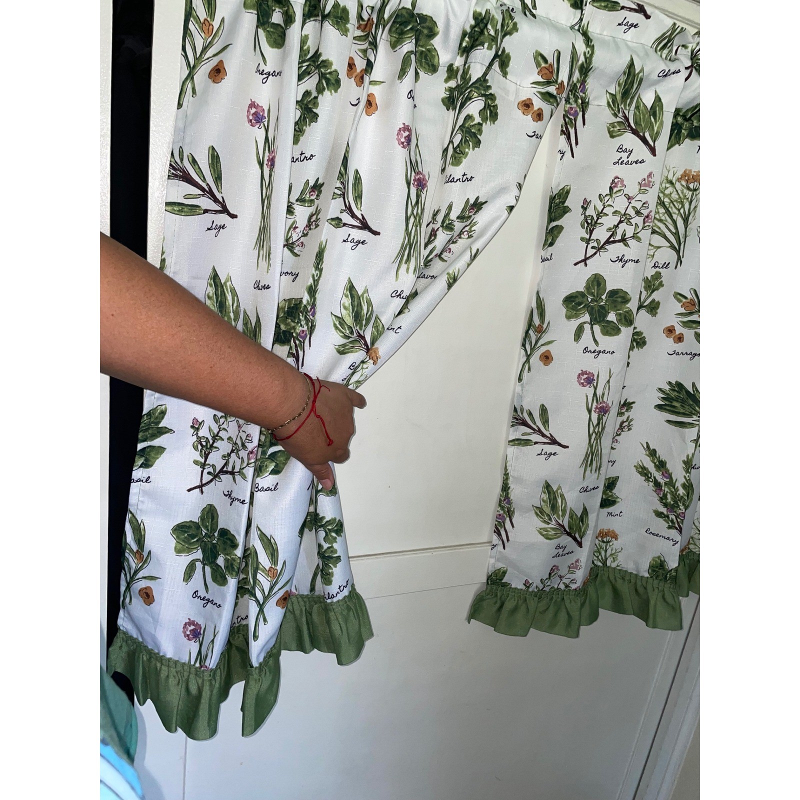 Botanical Herb Print Cafe Curtains Set of 2 White Green Ruffle Farmhouse 27×34