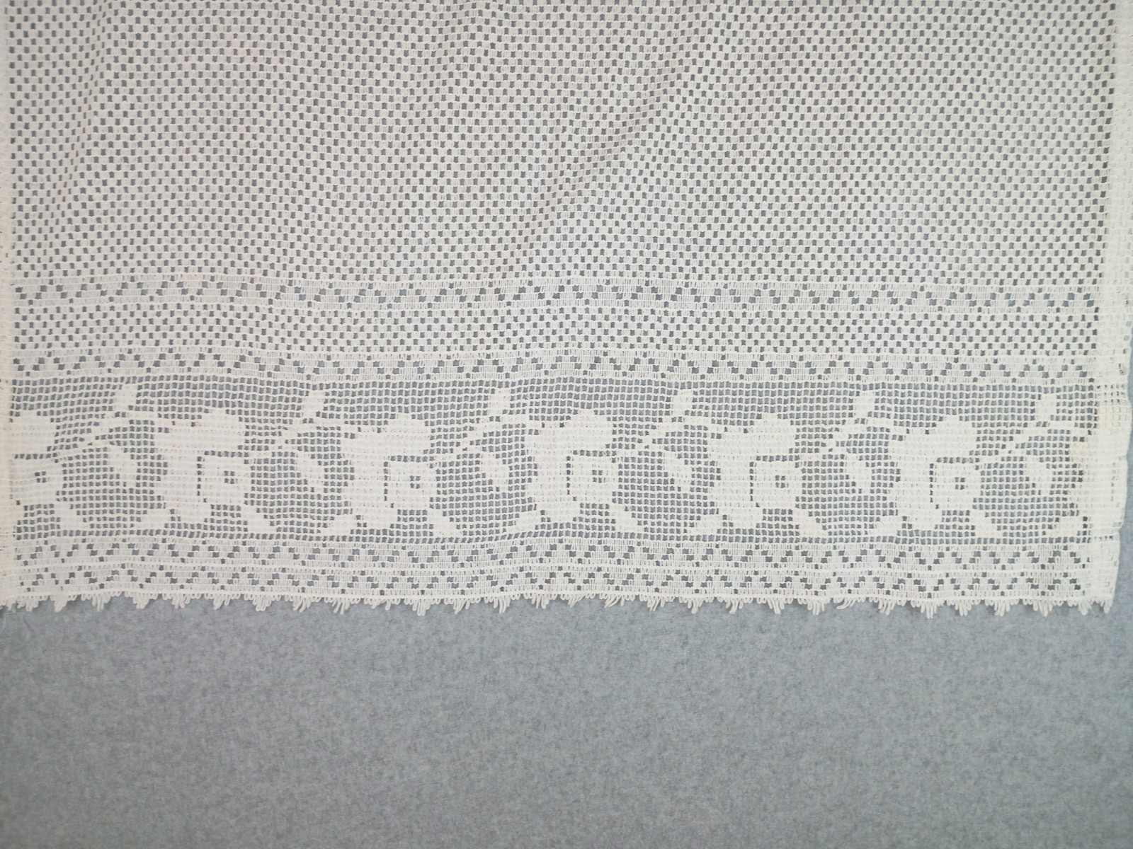 VTG JC Penny Café Curtains, Lace with Floral Edge, 31″ Long, 2 Panels