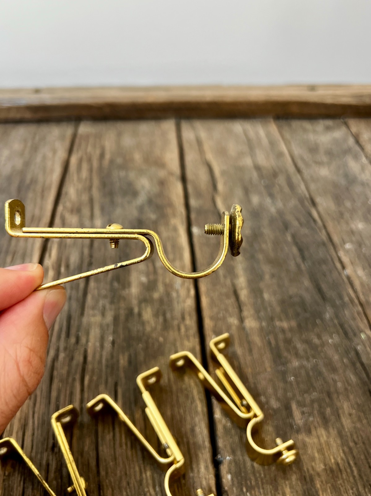 Vintage Brass Flower Curtain Rod Hooks – Gold Curtain Rod Bracket 4 Piece Set