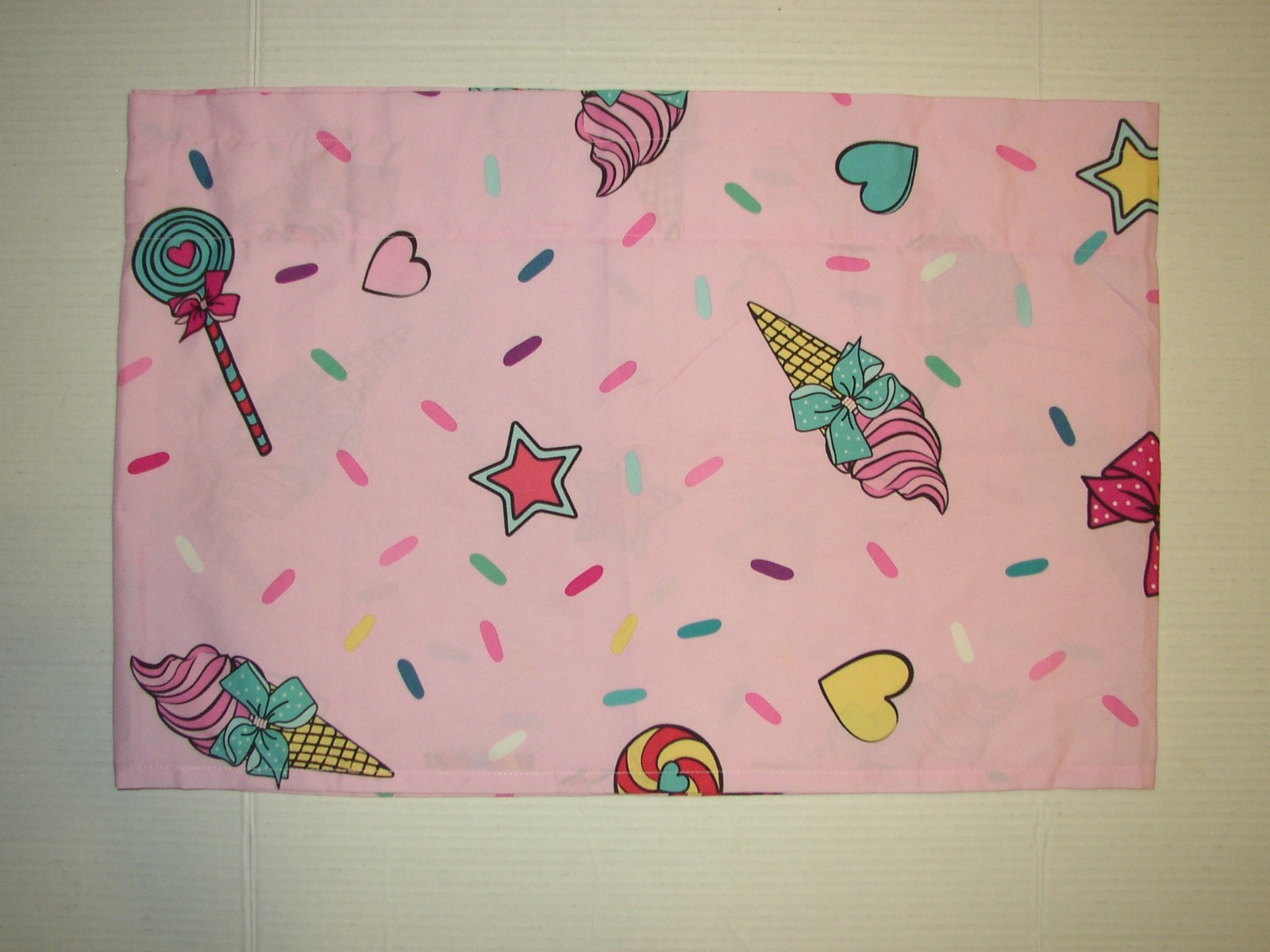 PINK WINDOW VALANCE 96X16 LOLLYPOPS HEARTS ICE CREAM STARS CANDY EUC, 3 AVAIL