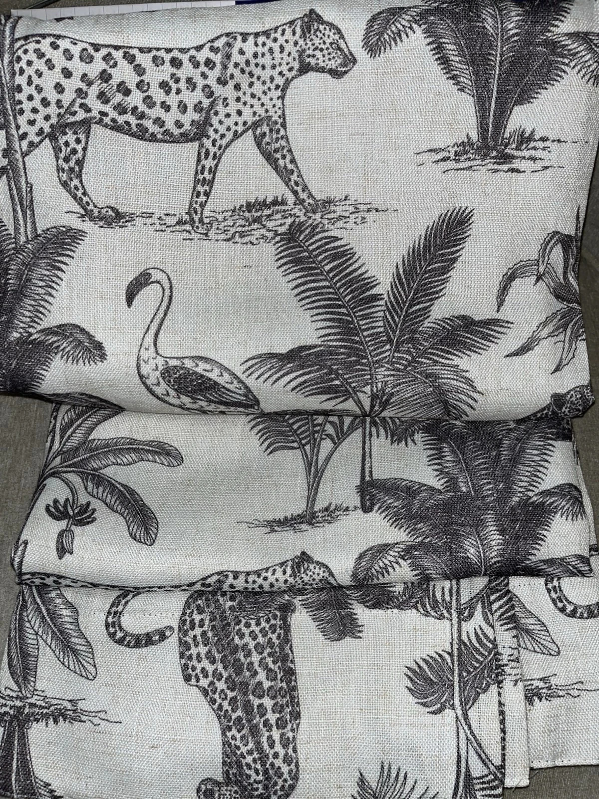 Villeroy & Boch jungle toile design rod packet 2 panel curtain set size 37”x 96”