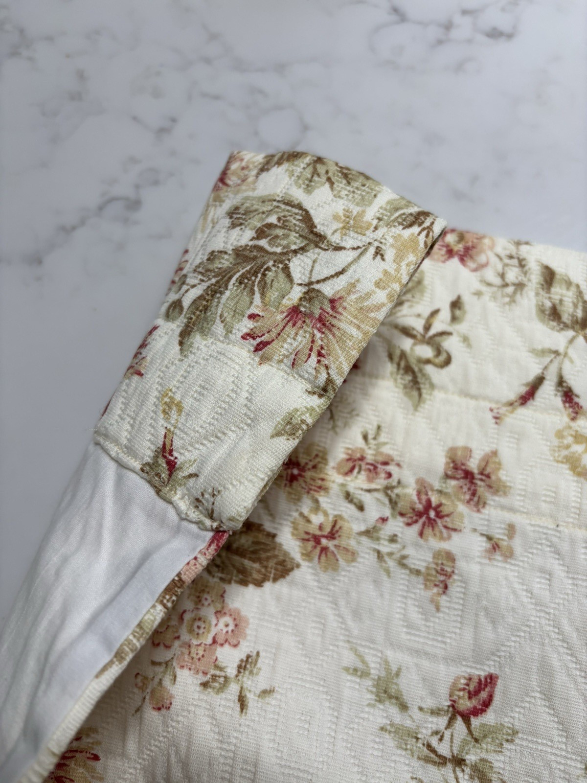 4 floral Ascot Valance window Treatment Red Cream Lined Tassel Handmade 41″x25″