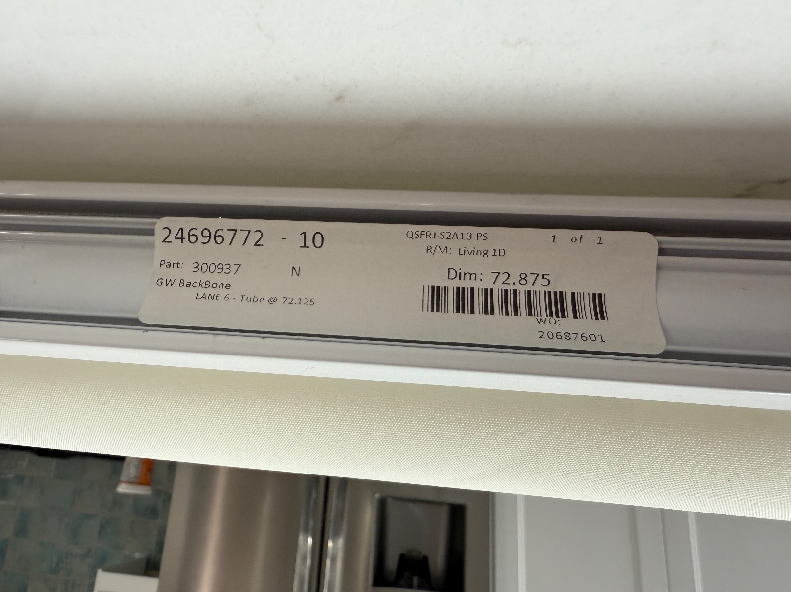 NEW Lutron Triathlon Motorized Roller Shade – 73 1/8″ W x 65″ H – White Fabric
