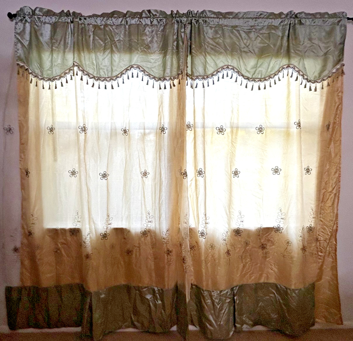 Lot of Assorted Window Treatments Coverings Curtains Valances Tassels etc.
