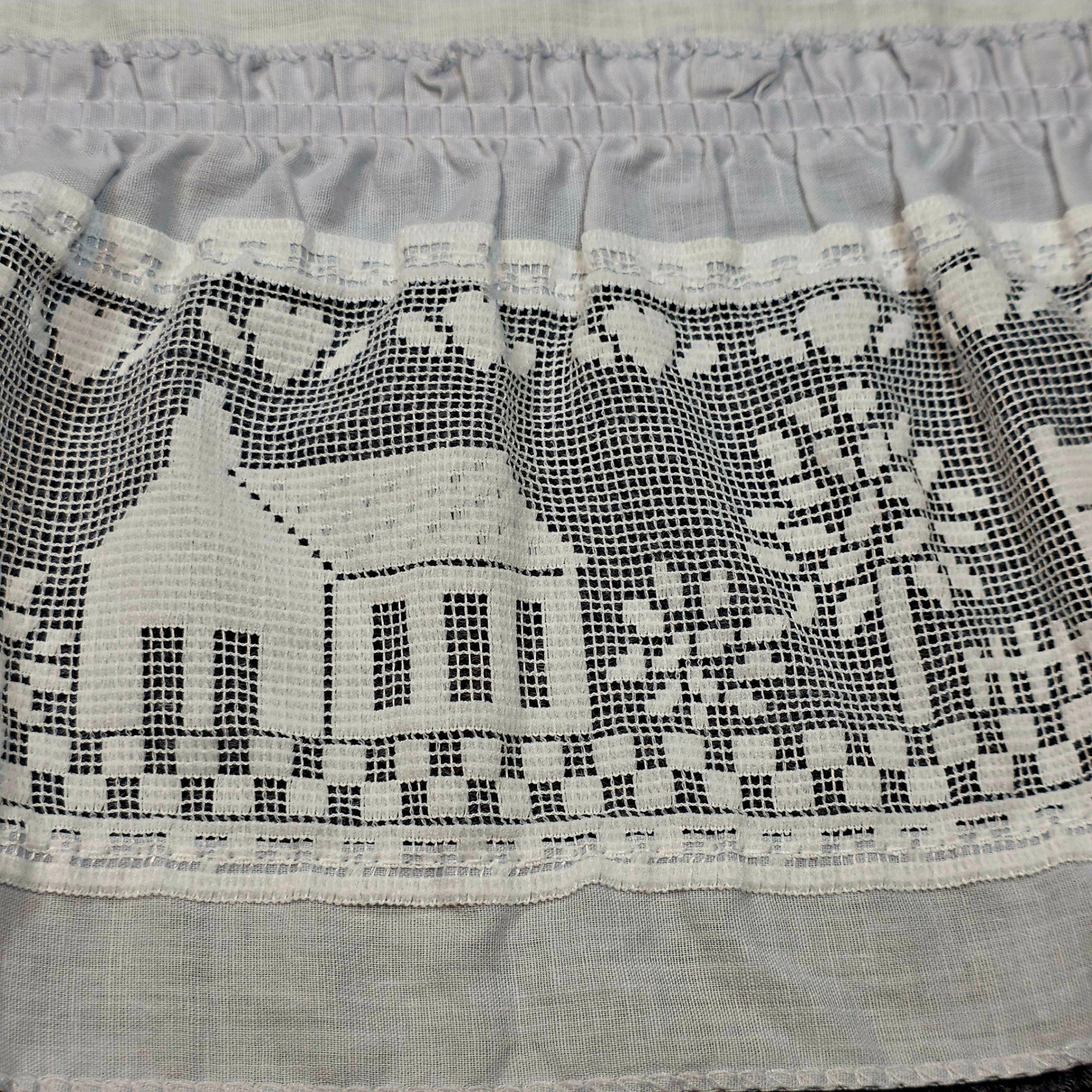 Vintage Set of 2 Country Cottage Lace Ruffled Curtain Valances Blue White USA