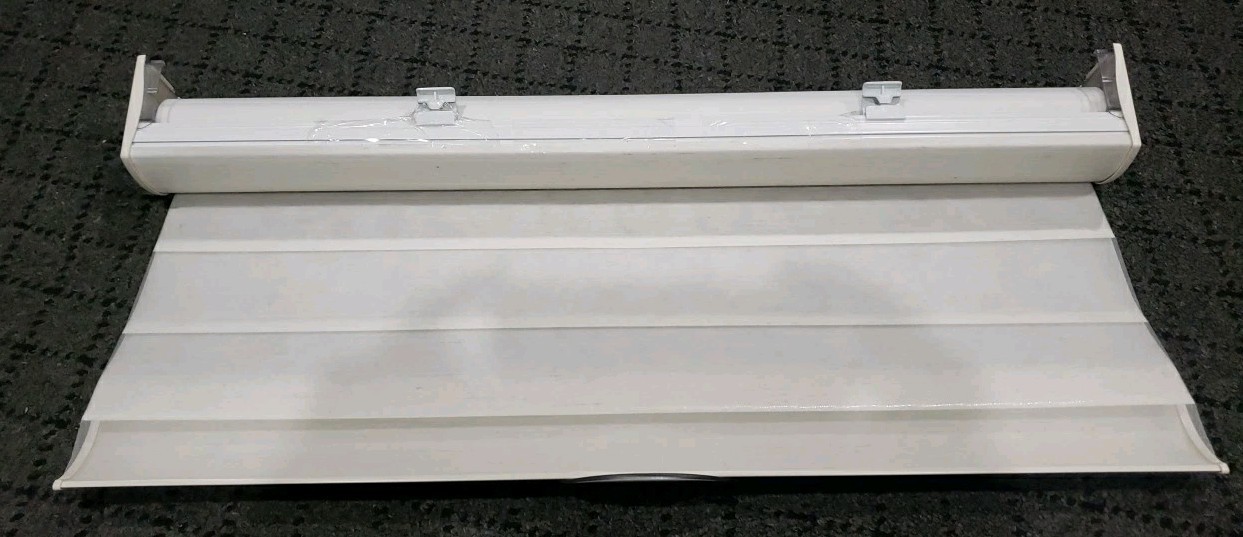 Hunter Douglas Silhouette Literise 26×43 A36/342 Nouveau Candid Coconut