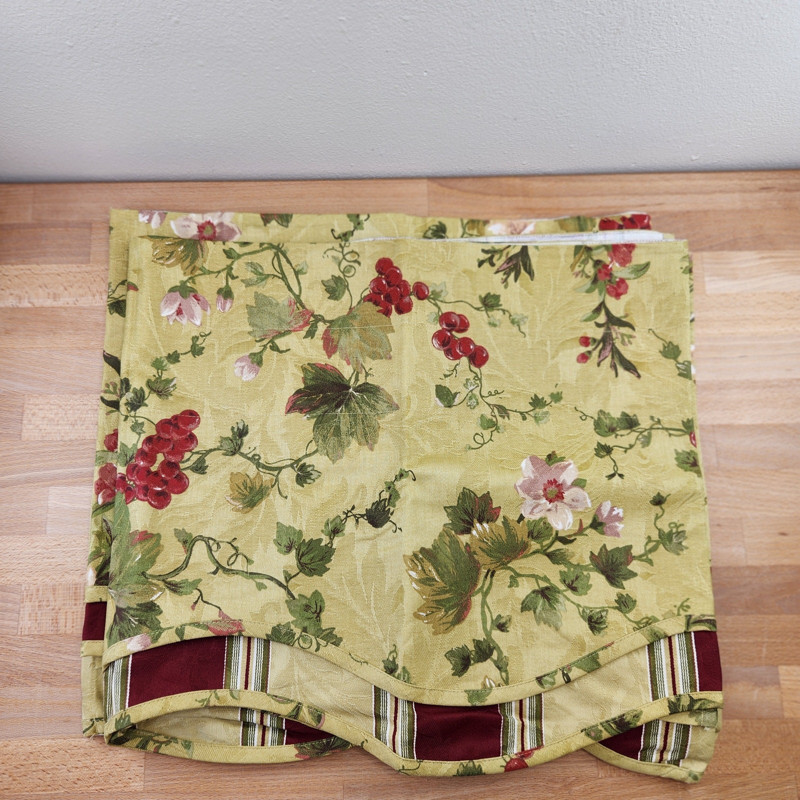 Waverly Scalloped Two Tier Valance Curtain Panels- Set of 2- Chianti Gold 78″