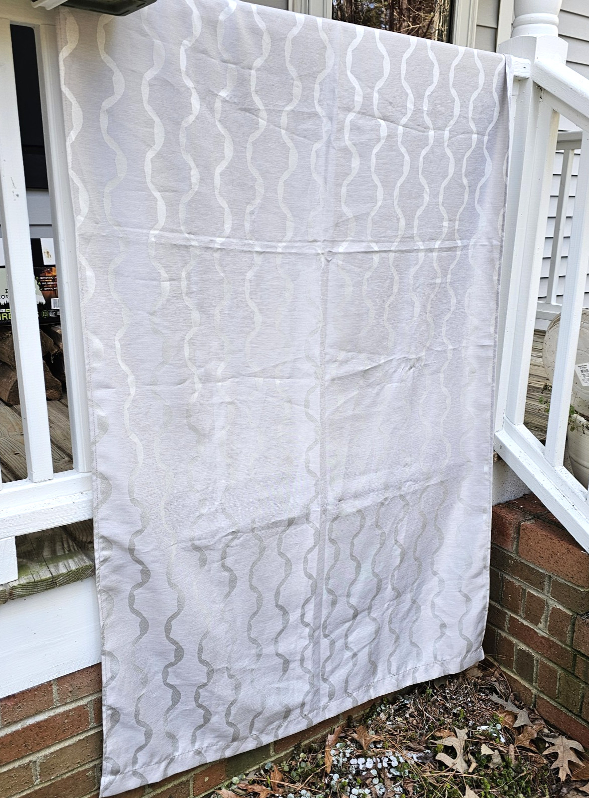 Pair of silver gray light filtr geometric pattern curtains 40″ X 85″ grommet top