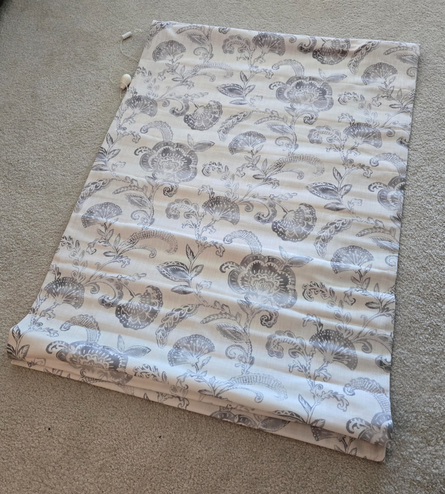 ROMAN WINDOW SHADES in CREAM WITH LIGHT GRAY FLORAL PATTERN-LOT OF 2-34.5W x 58L
