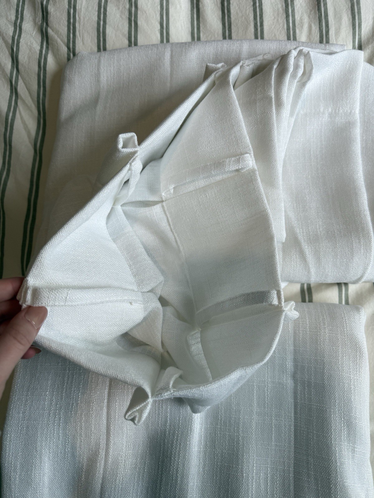 White Light Filtering Curtain Panels (a pair) 40×90