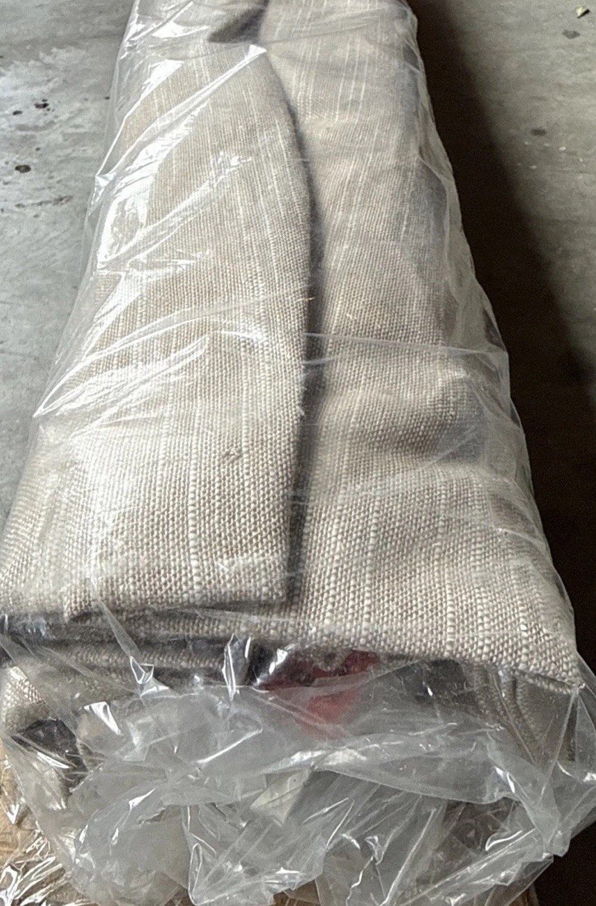 Pottery Barn Emery Linen Cordless Roman Shade – 32×64″ – Oatmeal – New