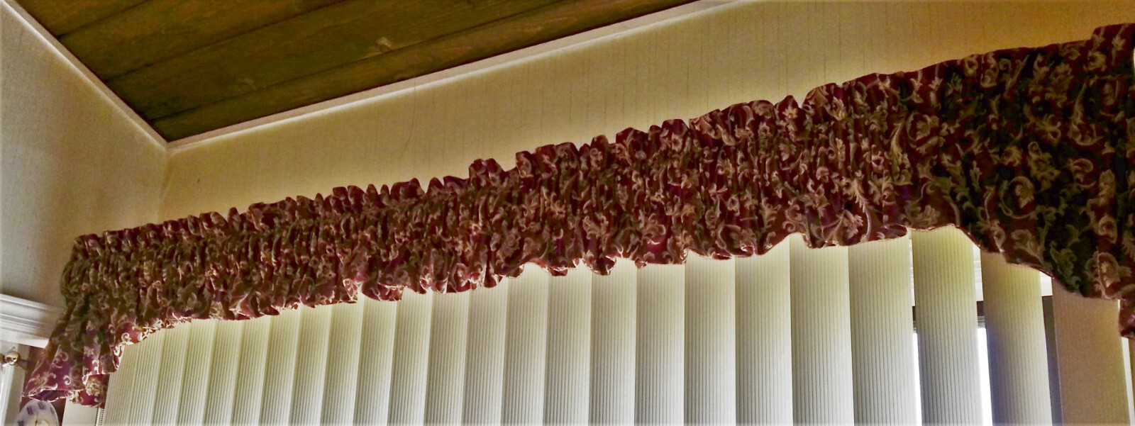 Custom Made Valances for 3 Sliders-Colonial Williamsburg Fab-Lined-20′,18′,13.5′