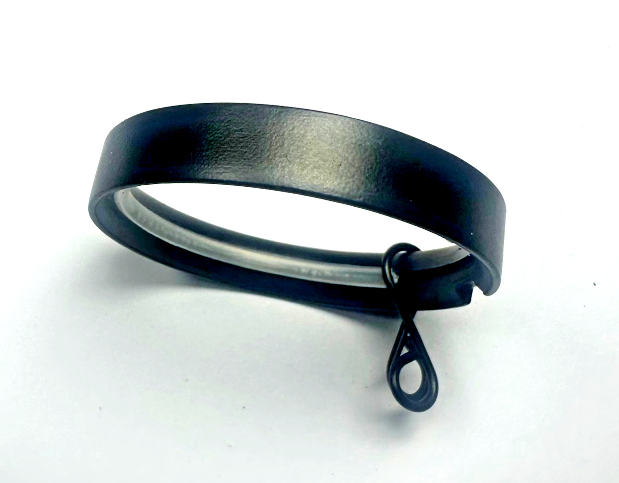 Trax Drapery Black Flat Decorative Rings For 1-1/8″ Drapery Rod 1O/PK URGF BLACK