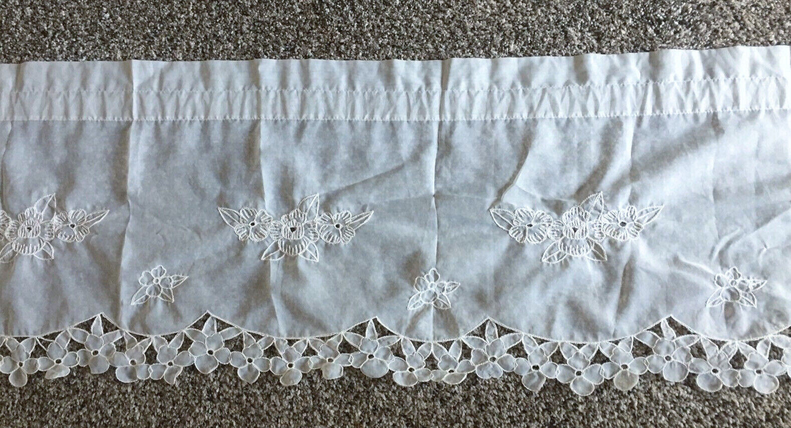 Vintage Sheer Window Treatments Valance Embroidered Flowers Cut Design 58″x15.5