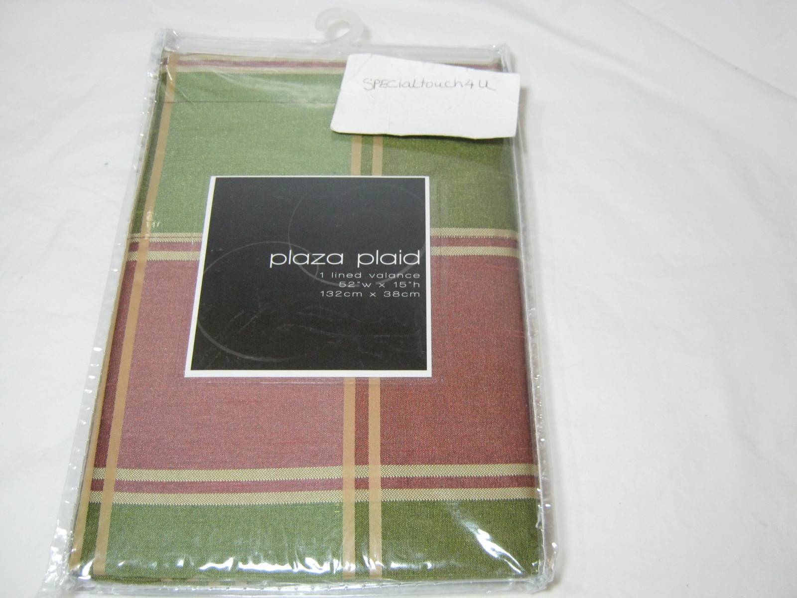 Softline Home Plaza Plaid Lines Window Valance Pale Red/Green Gold 52×15 NIP