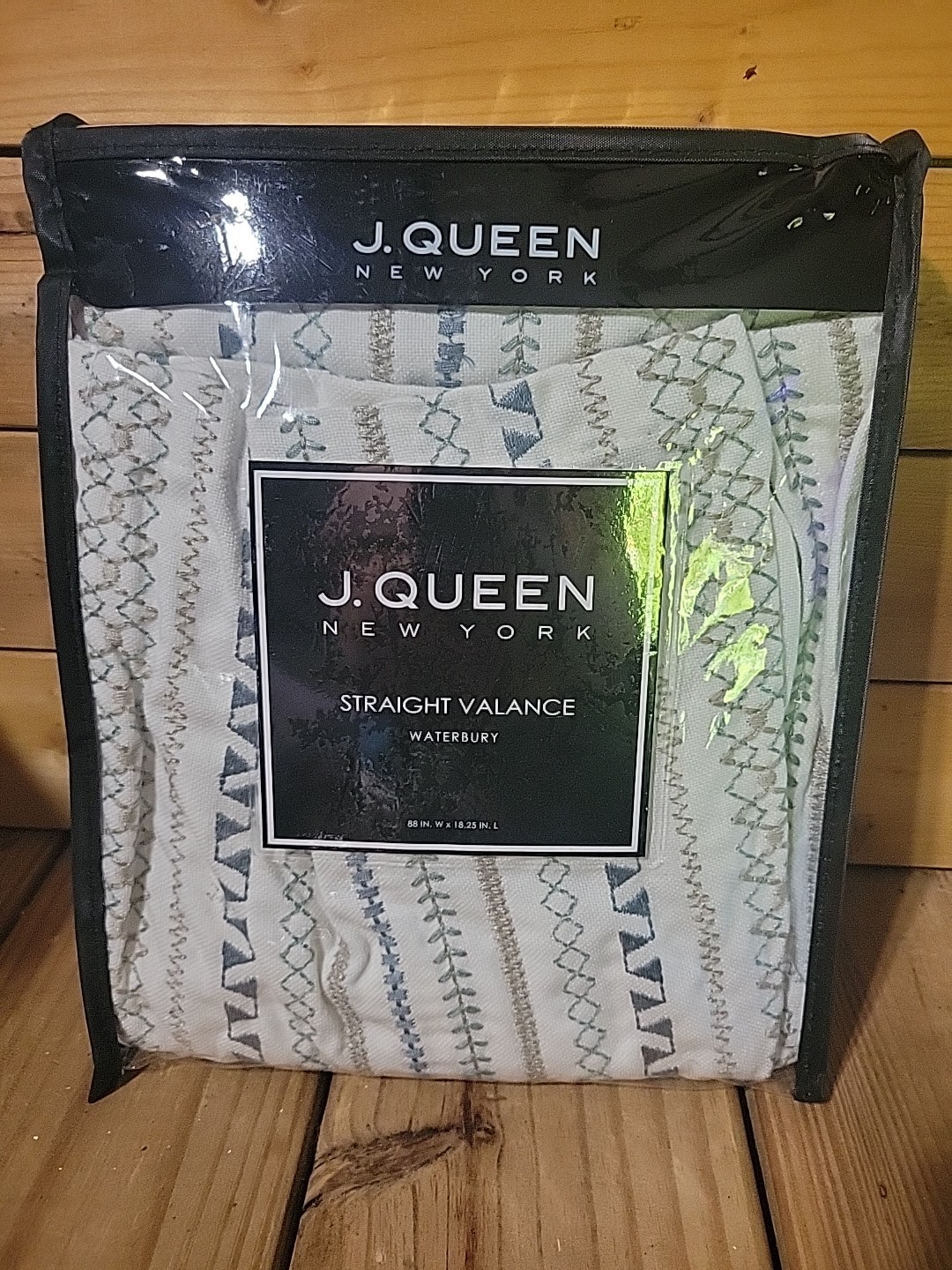 J. Queen New York Waterbury Straight Valance 88″ W By 18 25″ L Embroidered