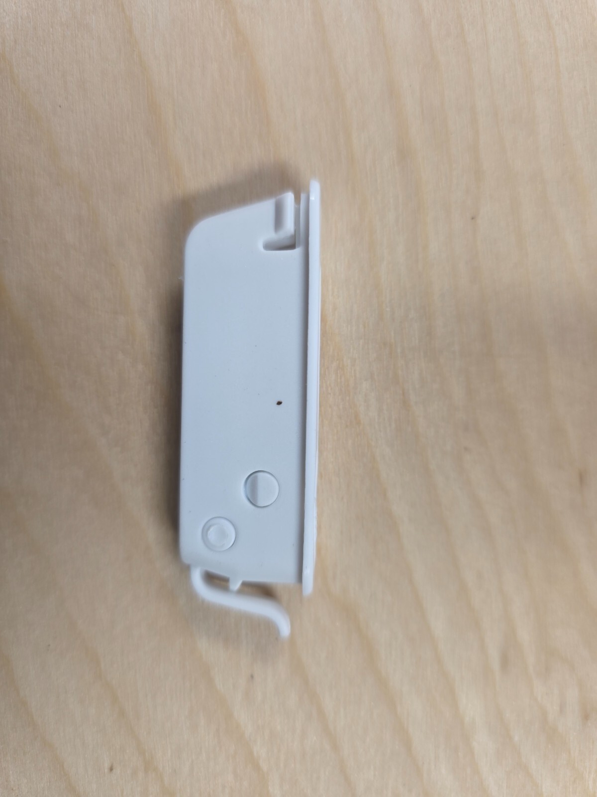 Vent latch for Vinyl Windows, WHITE / smoot latch. sold as a set of 2