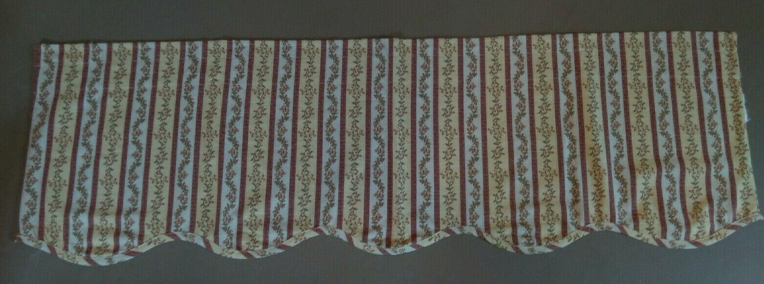 Better Home and Garden Reversible Valance Tuscan Retreat Sage Burgandy