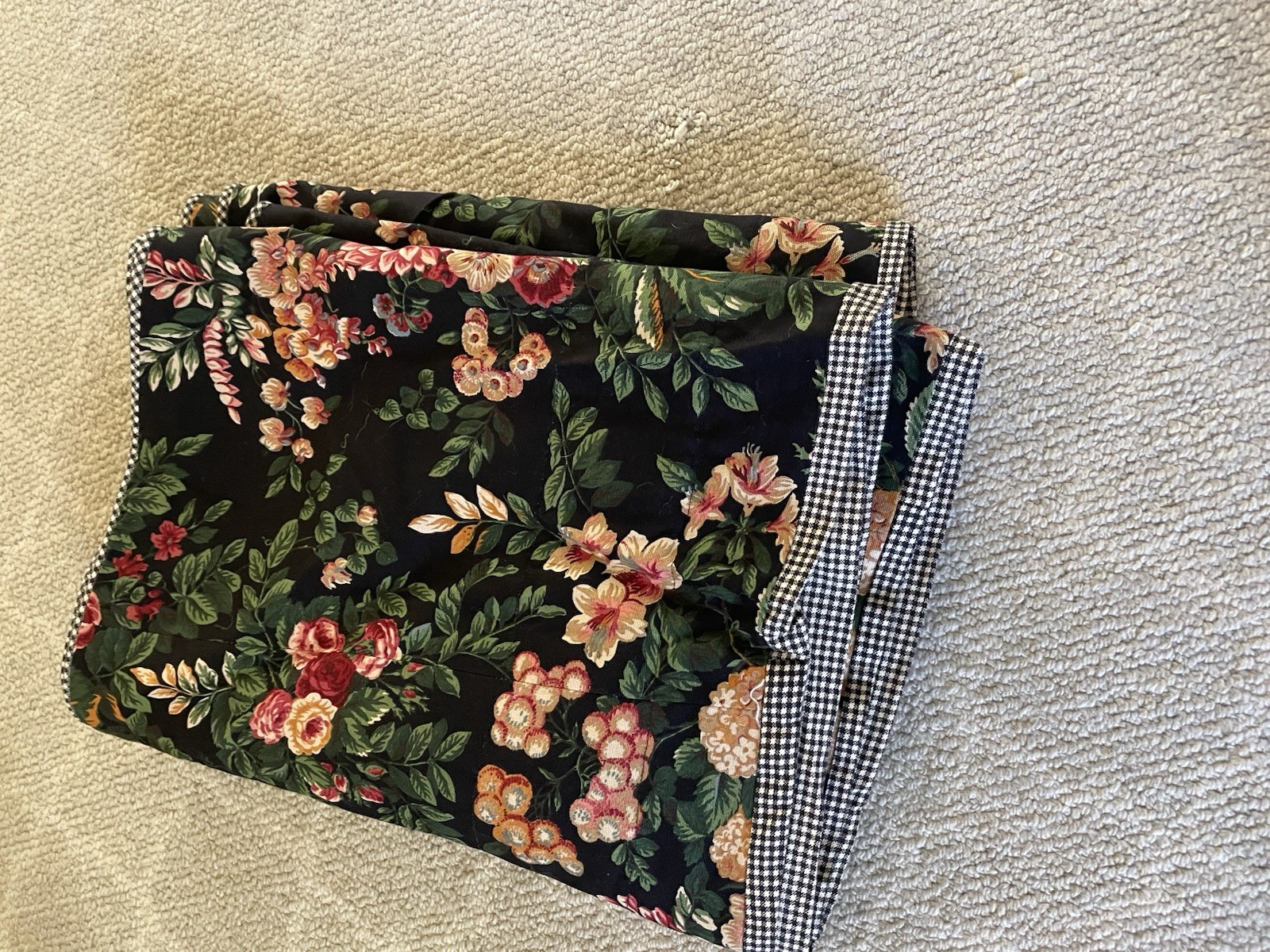 Custom made w Ralph Lauren Cabbage Roses Floral & Check Window Valance 208×17
