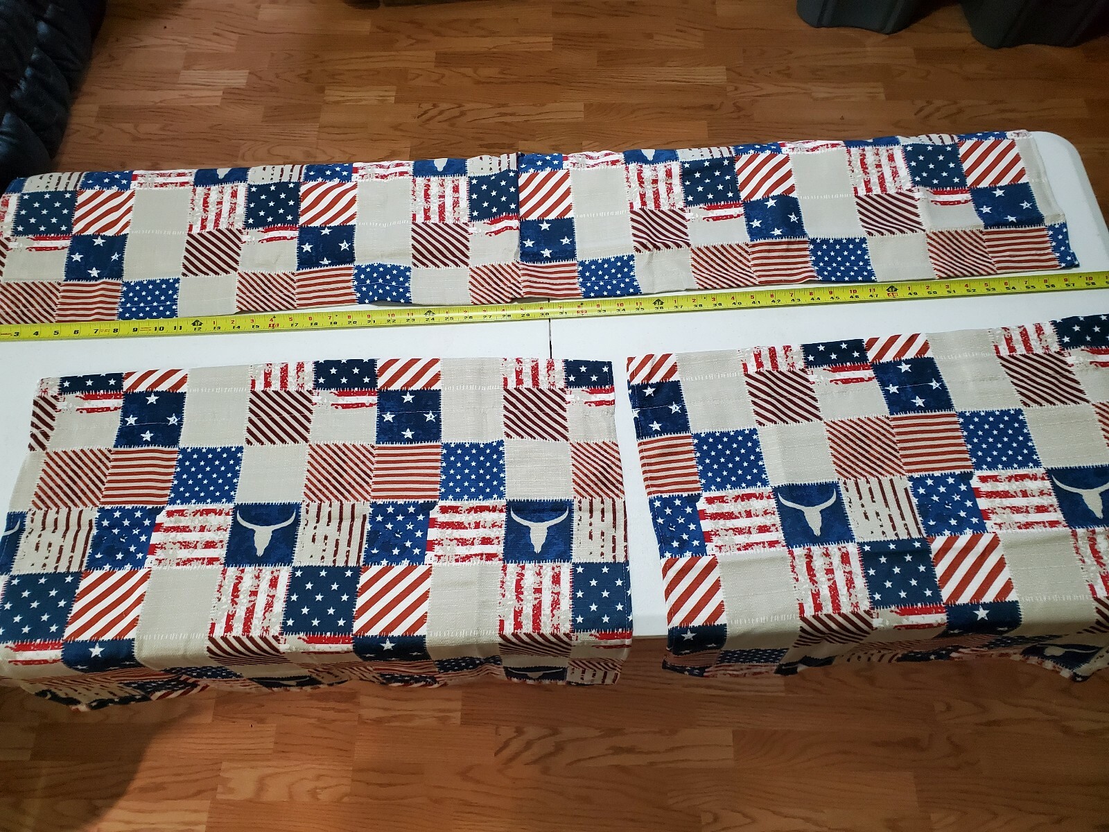BETTER HOMES AND GARDENS STEERS & STRIPES 3 PIECE SET 2-TIERS & 1 VALANCE
