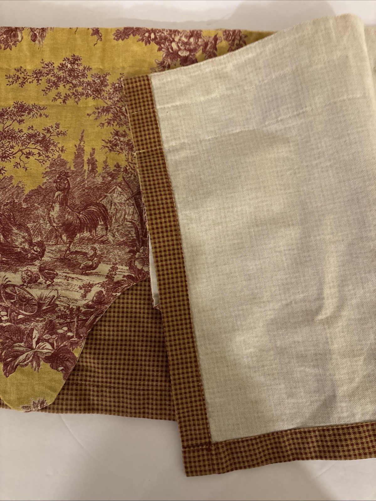 Vtg Waverly La Petite Ferme Spice Toile Valance Scalloped Tiered Rooster 51”x14”